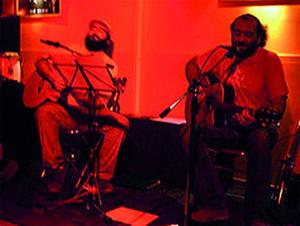 PAPALEG ACOUSTIC DUO