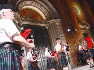 neilston district pipe band