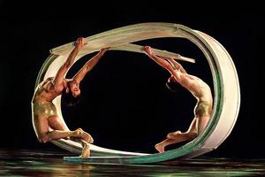 MOMIX