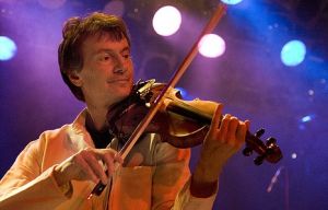 PATRICK Q WRIGHT & THE STRANGE FOLK