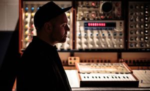 DJ SHADOW