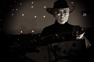 SILVER APPLES