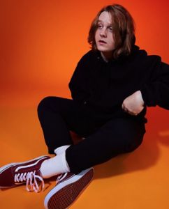 LEWIS CAPALDI